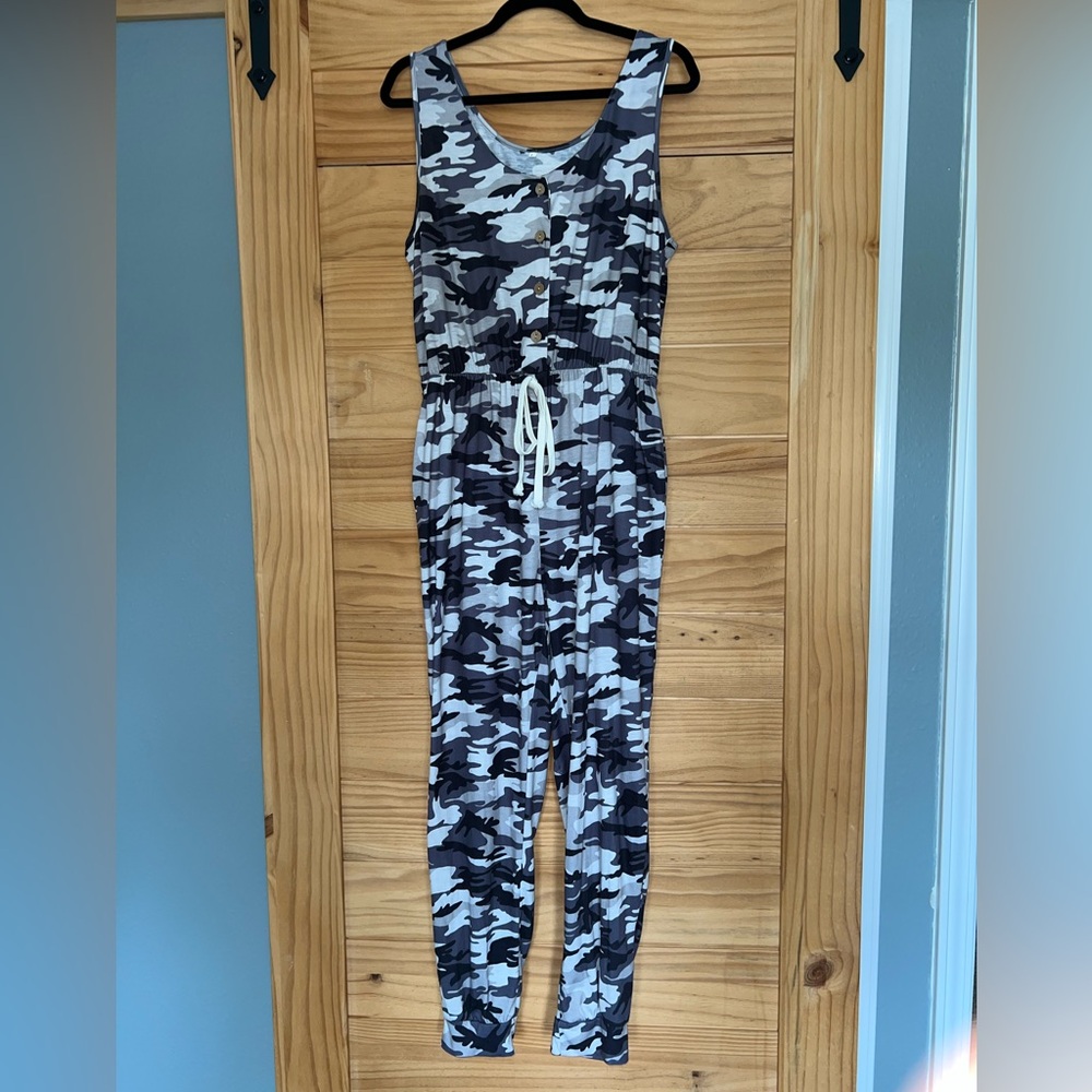 Camouflage Sleeveless Jumpsuit